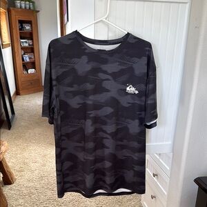 Quiksilver Black Camo 50+UV protection